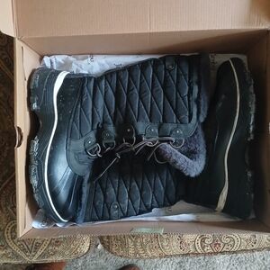 Jambu Boots Size 10 M